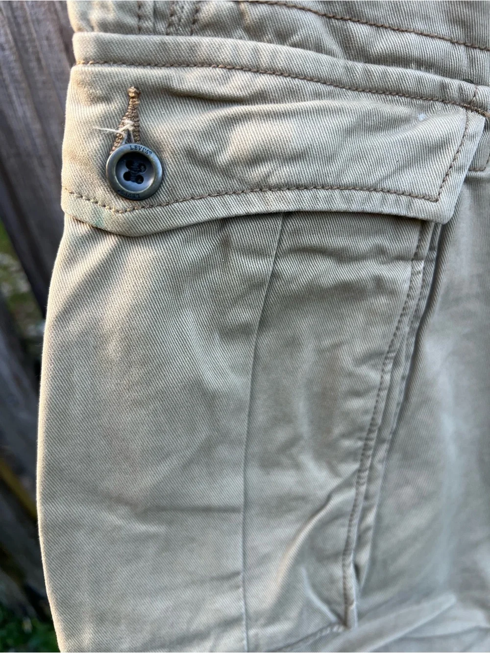 Levi's Men's Olive Khaki Straight Chinos